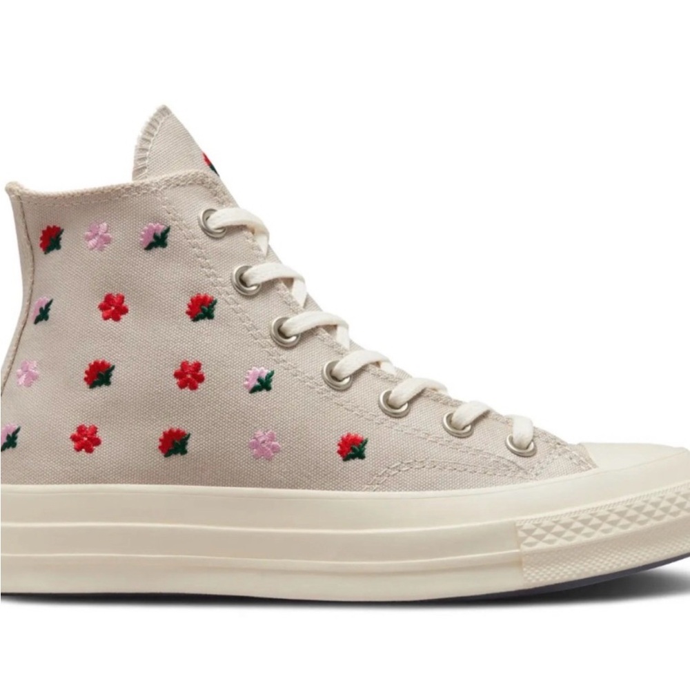 Converse Womens Chuck 70 Floral Embroidery Hightop